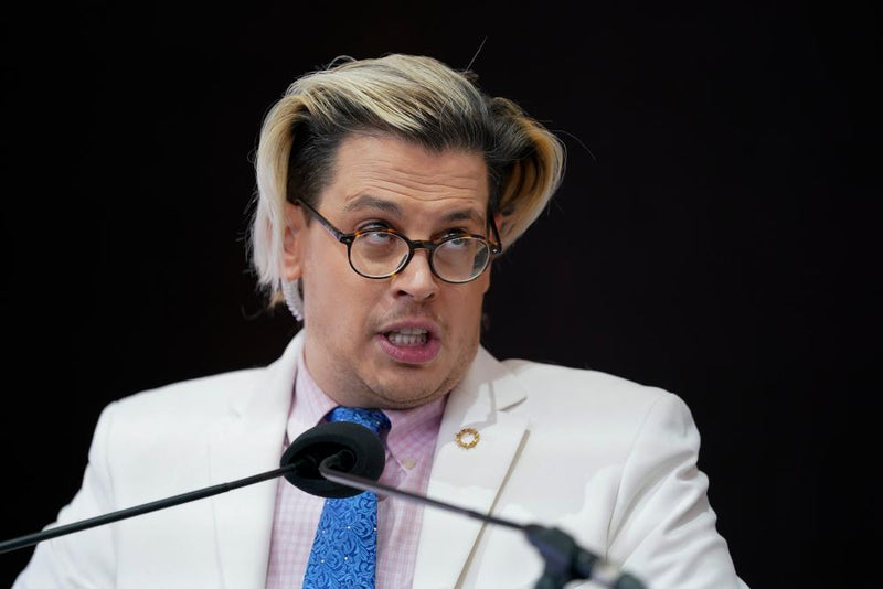 Milo Yiannopoulos Detained by ICE: Far-Right Commentator Arrested