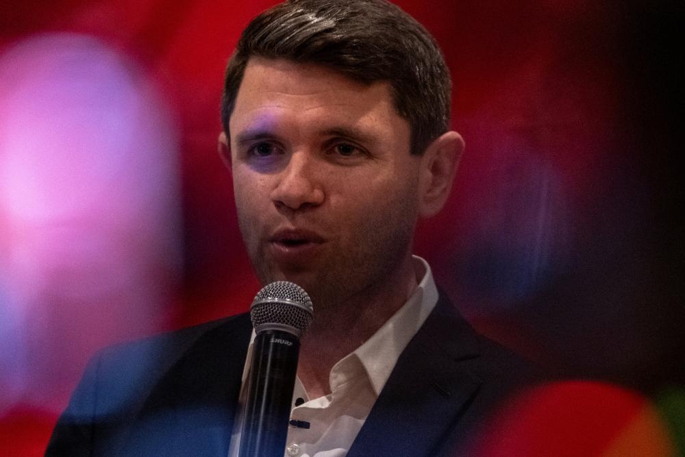 Talarico Targets Musk at Rally: Texas Is Not for Sale