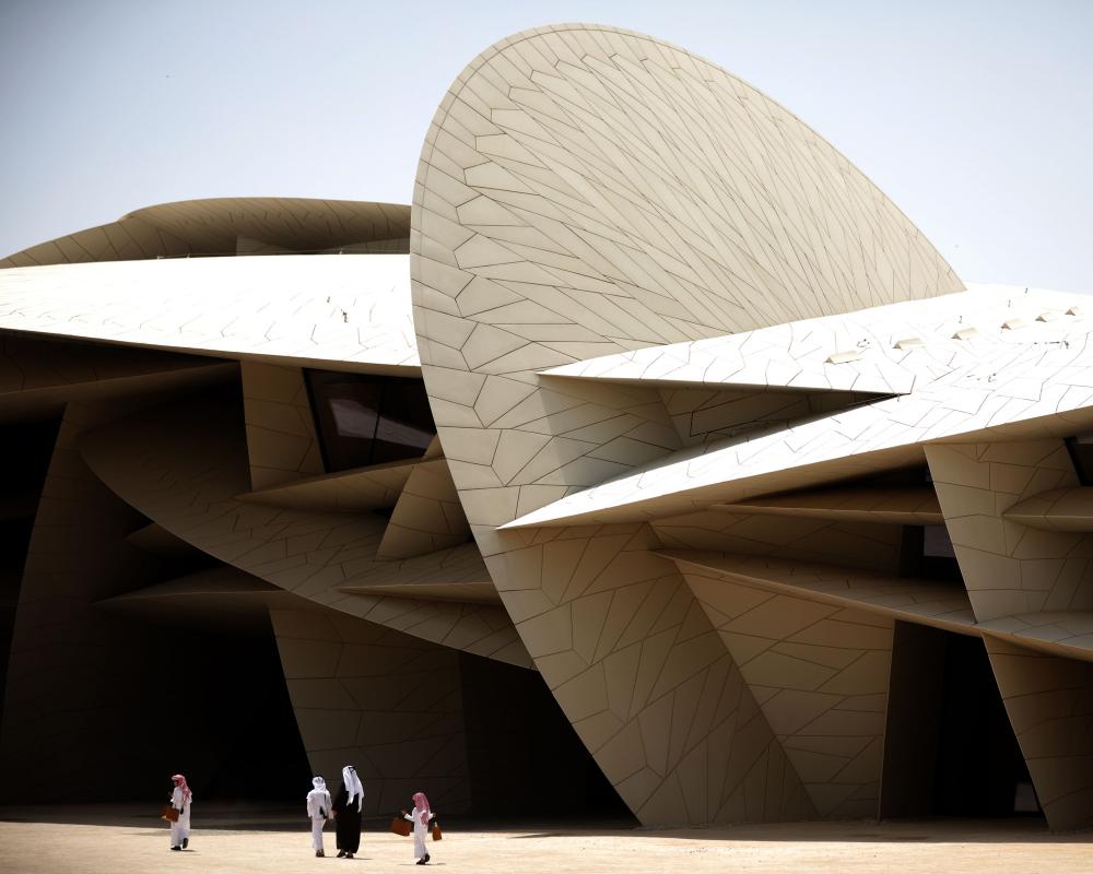 The Floating World Review: Art, Money, and Power in Ben