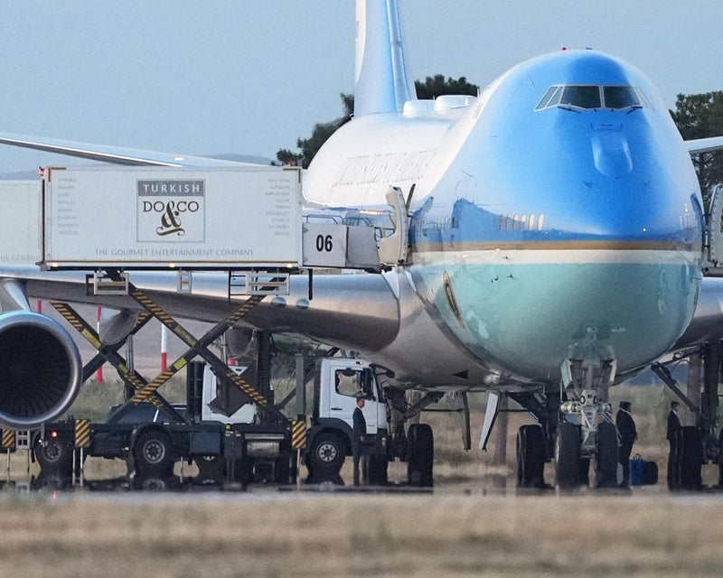 Trump Air Force One Decoy Passengers Scrutiny