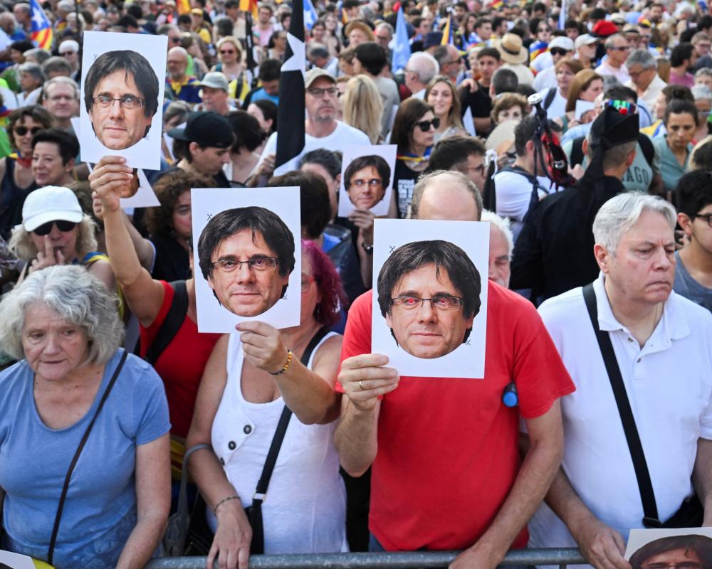 Catalonia's Political Shift: Puigdemont's Return Impact