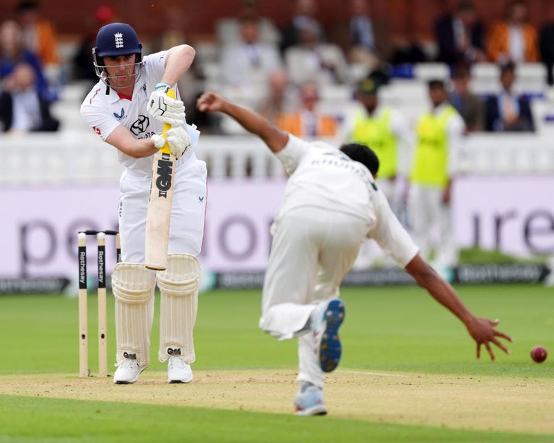 Dan Lawrence 50 Boosts England Lead Over Pakistan