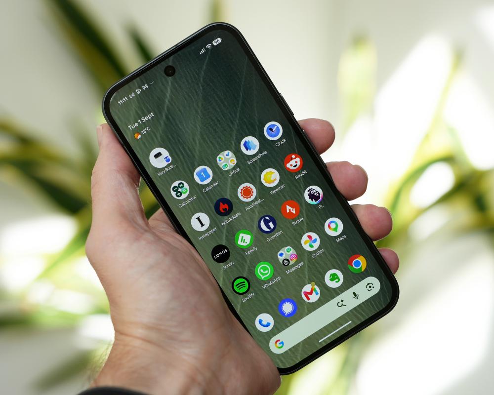 Pixel 11 Review: Google Sets Standard for Flagship Phones