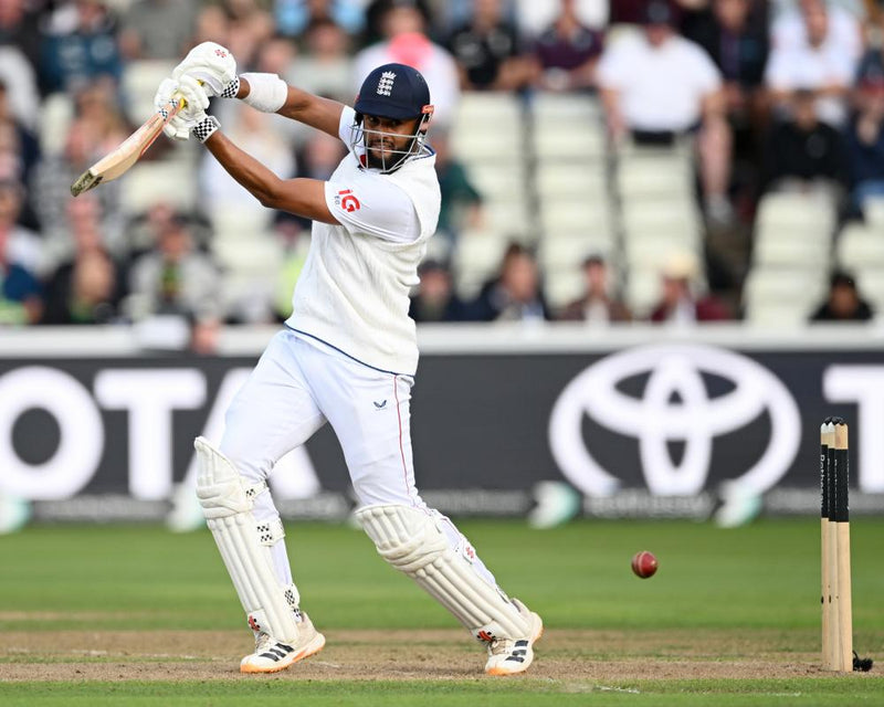 England Cricket Dominance: Pakistan Collapse in Test Series