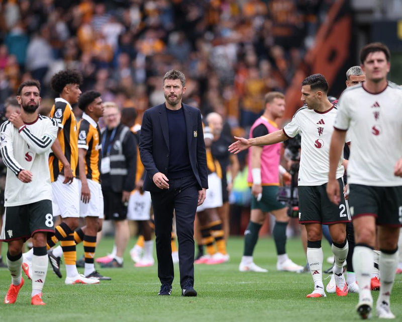 Carrick Urges Man United to Stay Calm After Hull Defeat