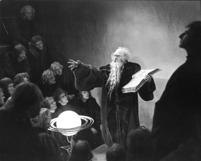 Faust Review: FW Murnau's Silent Masterpiece Is Devilishly Dazzling