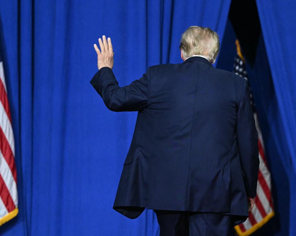 Trump Midterm Campaign Theme: Unrequited Love Politics