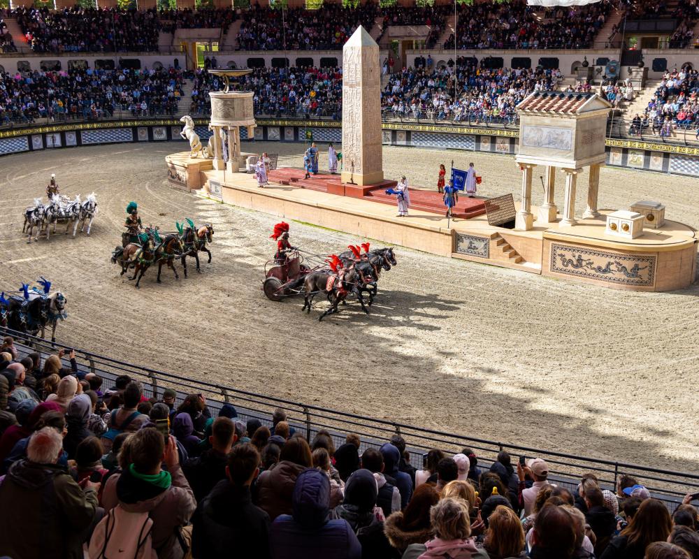 Kremlin Links to £600m UK Theme Park: Puy du Fou's Russia Ties