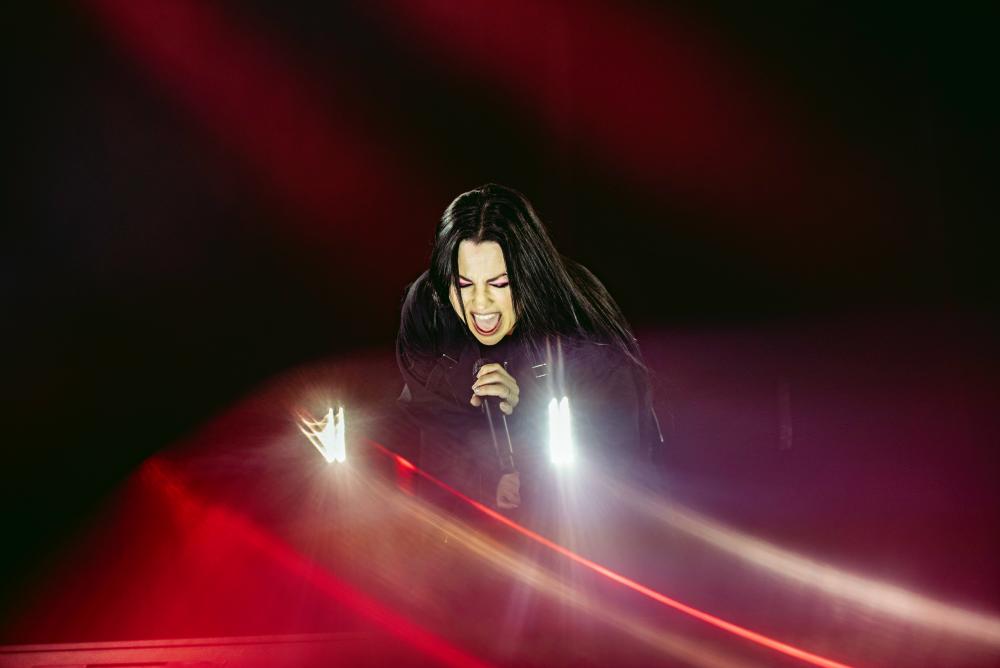Evanescence Review: Amy Lee's Vocal Power Dominates Live Show