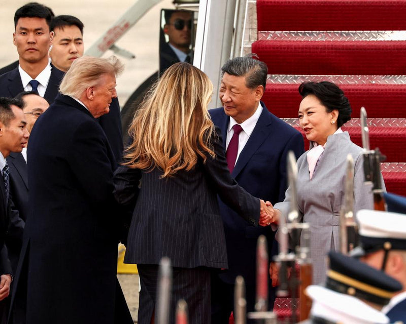 Trump Greets Xi Jinping at Plane for High-Stakes State Visit