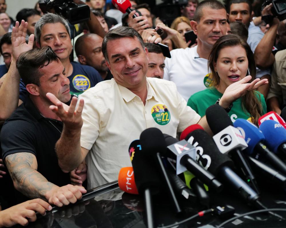 Brazil Supreme Court Scandal Could Return Bolsonaros to Power