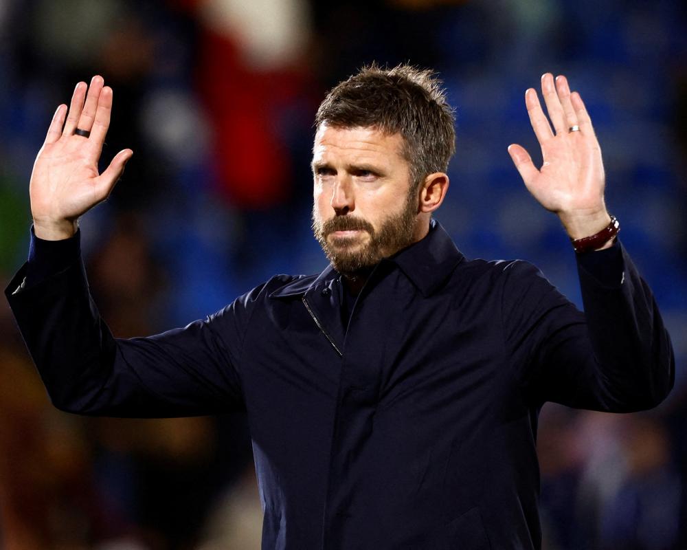Carrick on Brink as Fernandes Slams Manchester United Tactics
