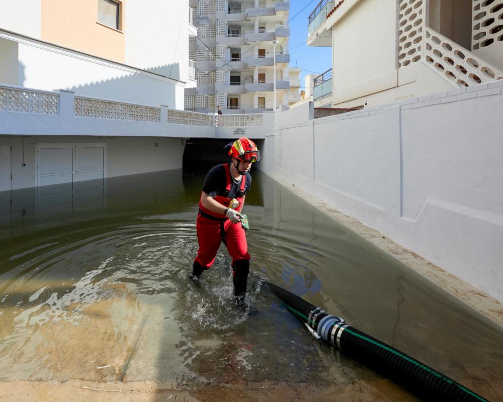 Spain Floods Kill Five as UK Braces for Winter Storms
