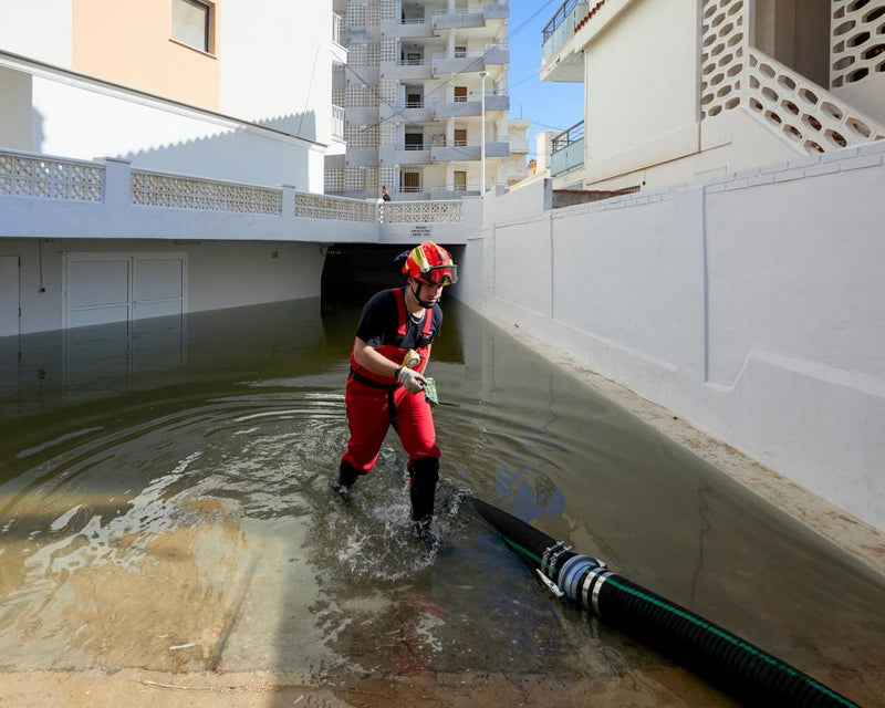 Spain Floods Kill Five as UK Braces for Winter Storms