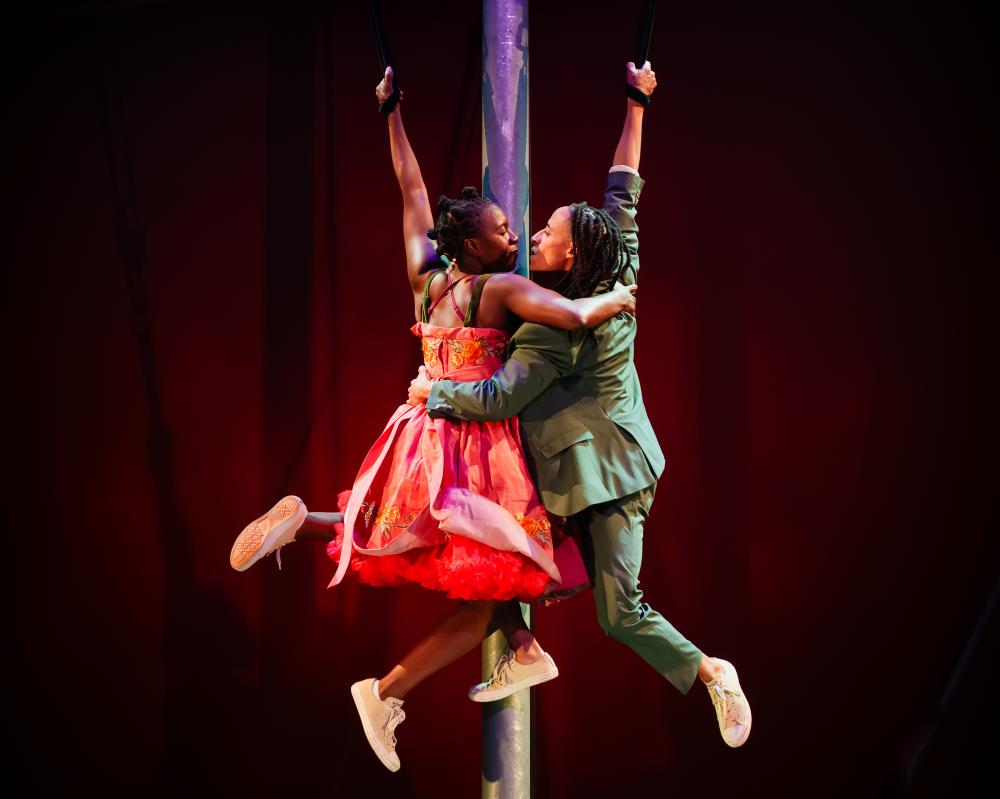 Tristan & Yseult Review: Kneehigh's Lovers Soar with Giddy Glory