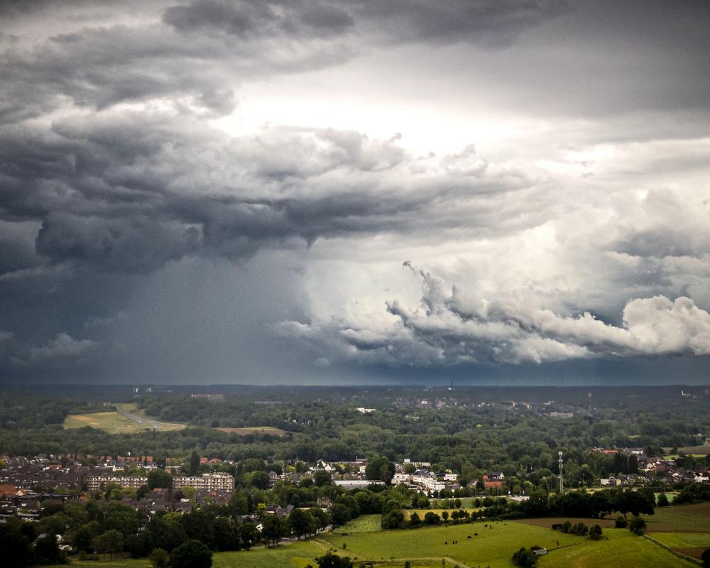 Rainclouds Travel Farther in Warmer World: New Study