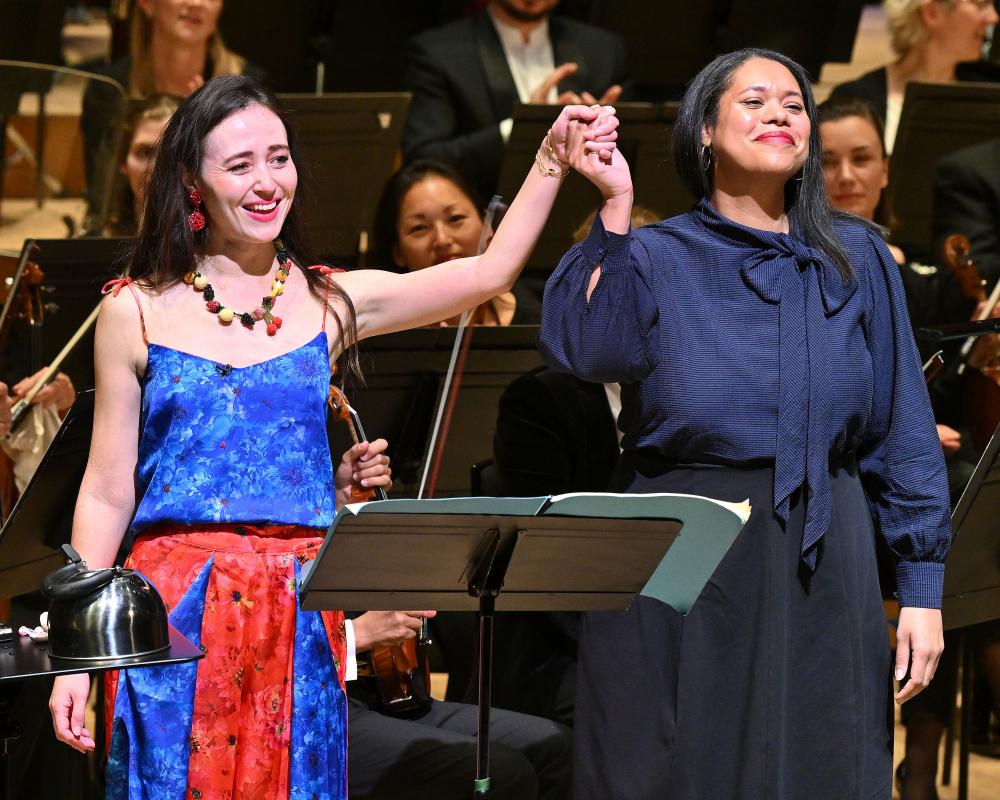 Pappano and LSO Premiere Hannah Kendall's Tea Kettle Work