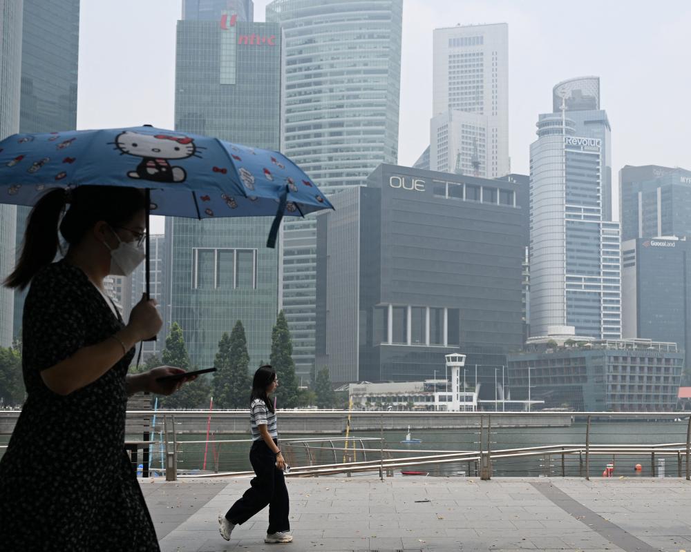 F1 Singapore Air Quality: Haze Threatens Night Race
