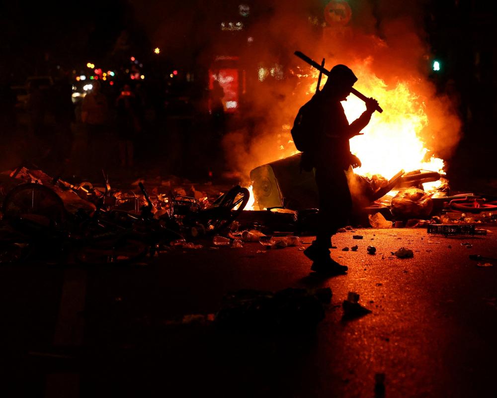 France Riots: Prime Minister Calls for Local and Partial Curfews
