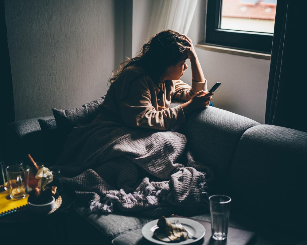 Why We Grieve Celebrities: The Psychology of Parasocial Relationships