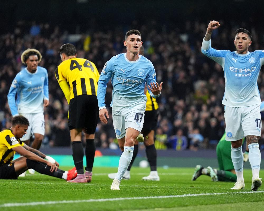 Phil Foden Hat-Trick Fires Manchester City Past AEK Athens