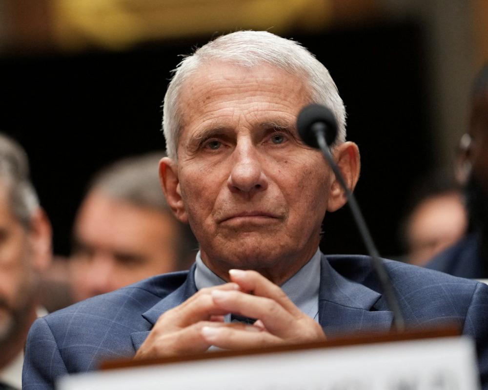 Fauci Phone Copy Sparks Senate Contempt Battle Over Covid