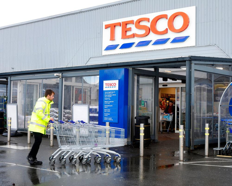 Tesco Profit Forecast Rises as Consumer Confidence Holds