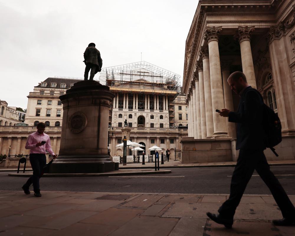 UK 30-Year Bond Yield Hits Highest Since 1998: Fiscal Impact
