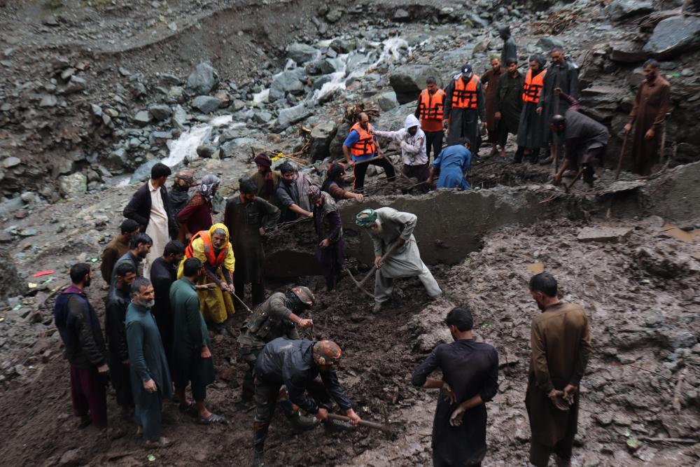 Kashmir Cloudbursts Devastate Mountain Communities: A Crisis