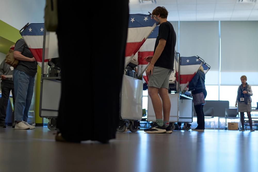 Early Voting Surges in 2026 Midterms With Democrats Leading Turnout