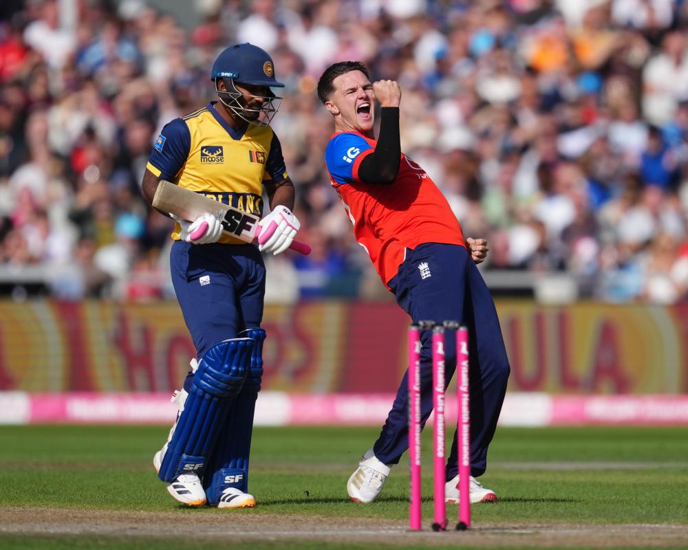 England v Sri Lanka Third T20: Live Cricket Match Updates