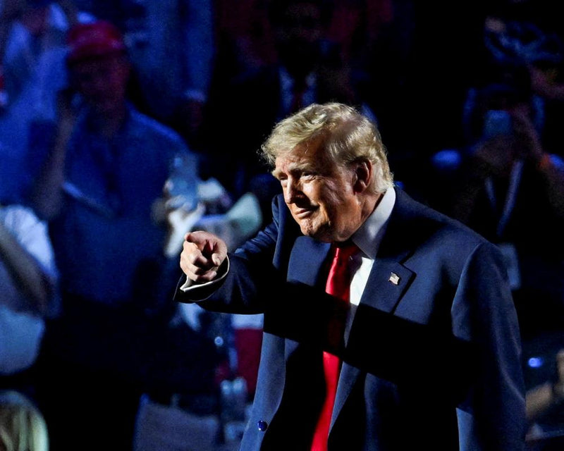 Trump's $5,000 Offer Called 'Like a Woman' by Fox News Host