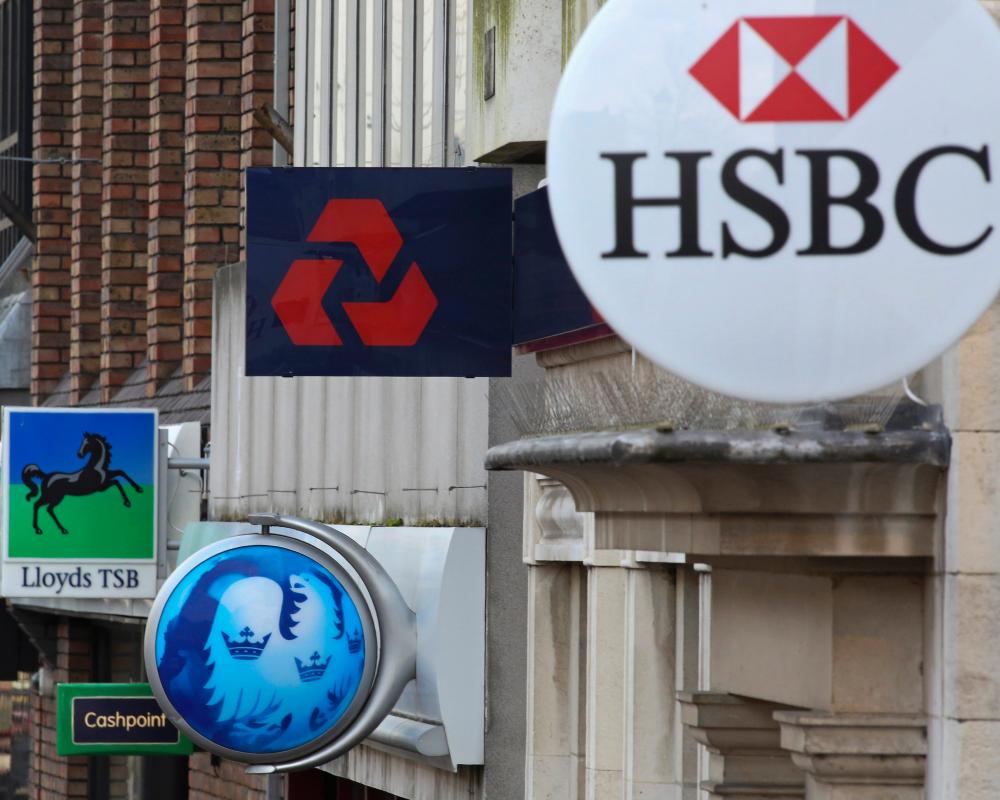 Student Bank Accounts: Why Freebies Shouldn't Sway Your Choice