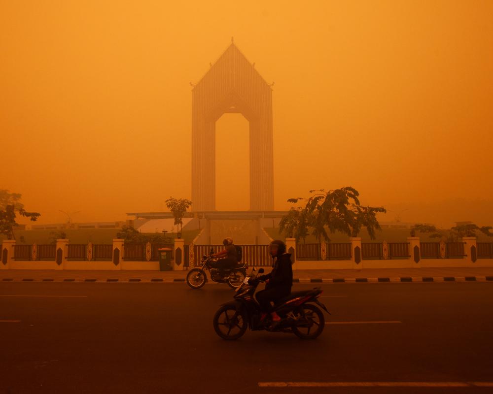 Indonesia Haze Crisis: Singapore Threatens Legal Action
