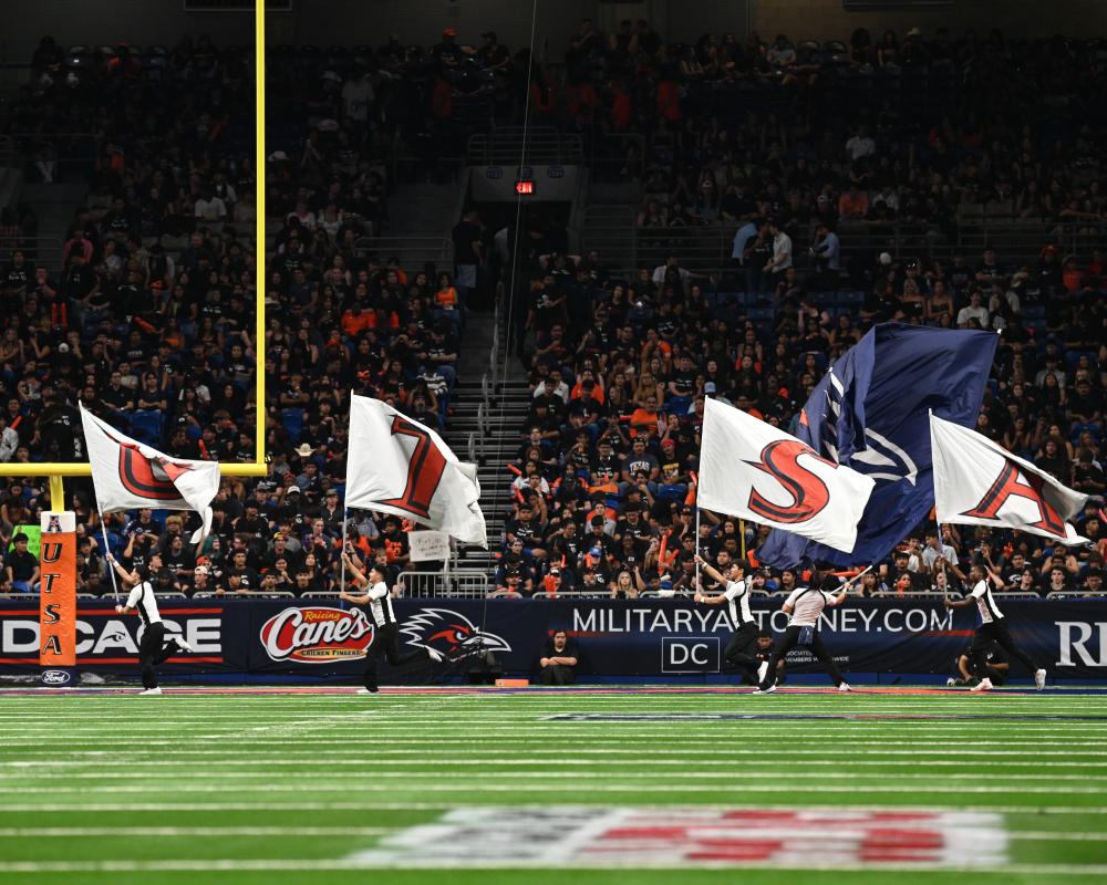 Air Force Officer Dies in Rappelling Accident Before UTSA vs Navy Game