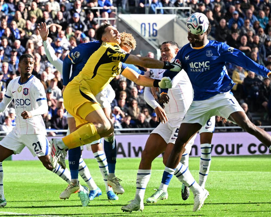 Pedro Neto Double Leads Chelsea to Victory at Everton