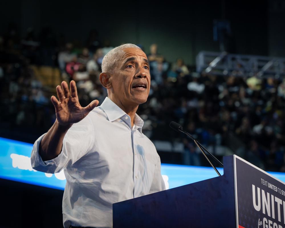 Trump vs Obama Midterm Barbs Ignite Final Campaign Sprint