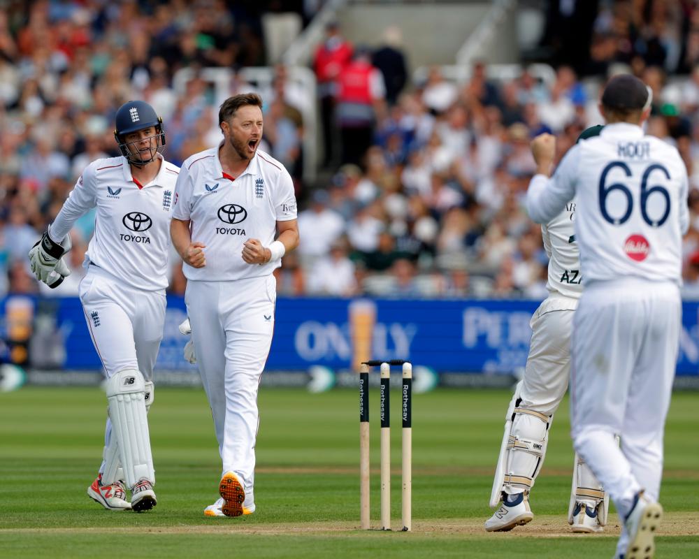 England Cricket Series Win Over Pakistan: Robinson and Tongue Shine