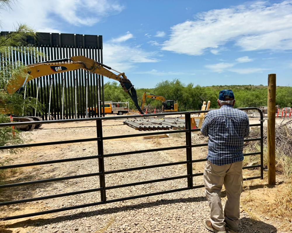 Texas Border Wall Halted: San Ygnacio Residents Fight Eminent Domain