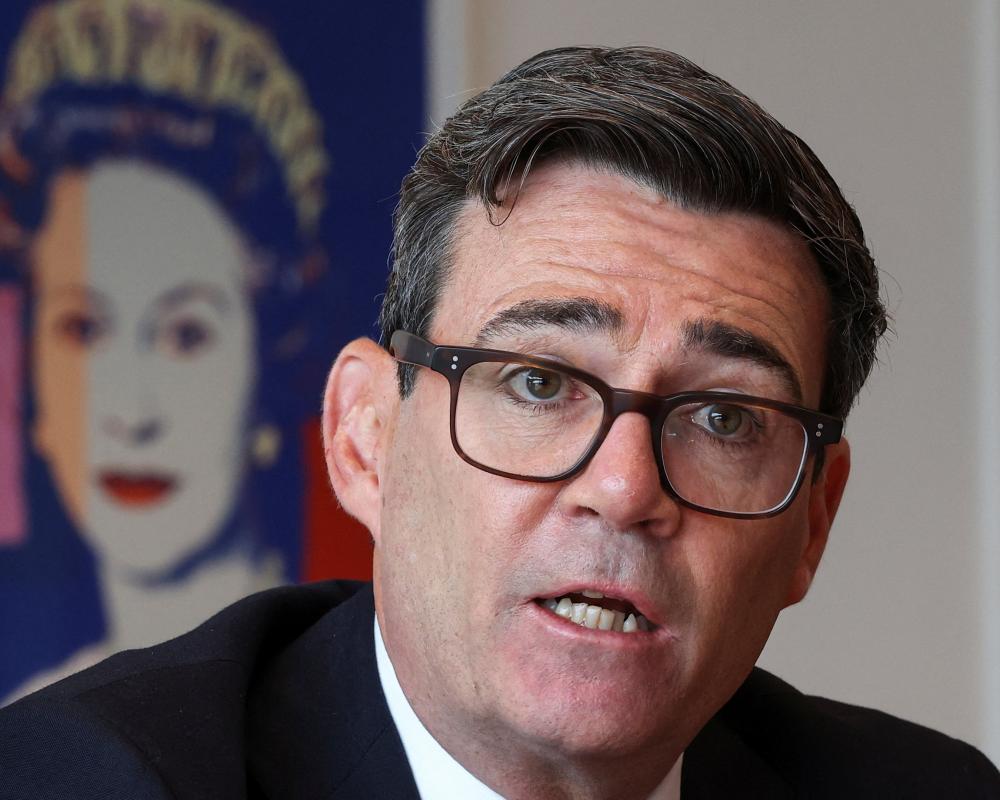 Burnham Stands by UK Bond Market Warning as Borrowing Hits £18.3bn