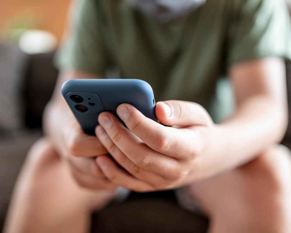 UK Law Forces Apple and Google to Block Explicit Images on Kids'