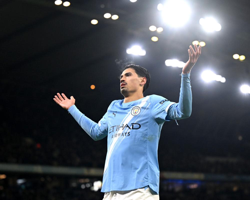 How to Pick Your Premier League Team: Seven Loyalty Questions