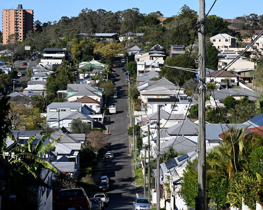 House Price Slide Spreads Across Australia: Market Downturn