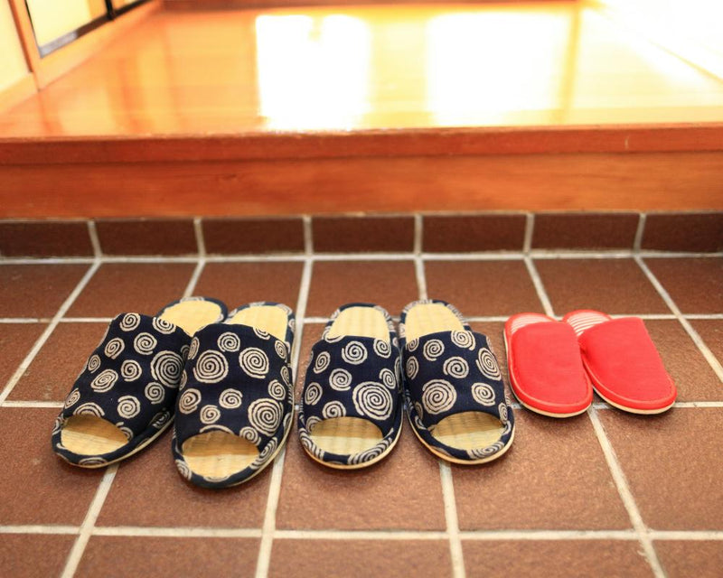 Japan Paramedics Ask Public: Don't Rearrange Our Shoes
