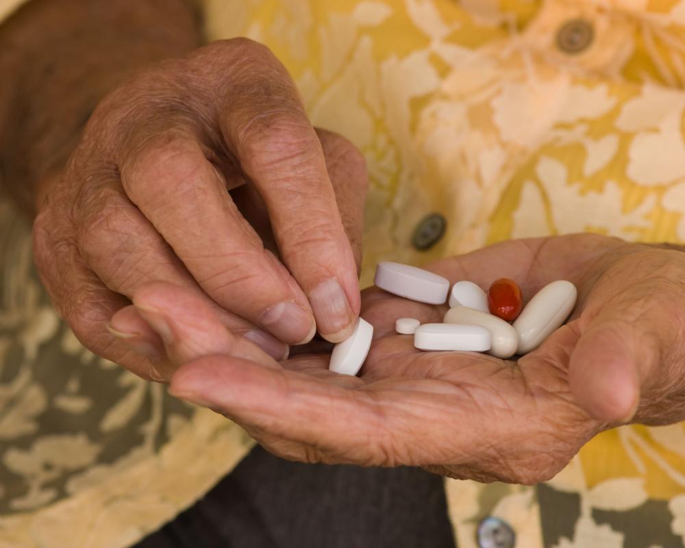 Statins Safely Cut Heart Attack Risk in Healthy Over-70s