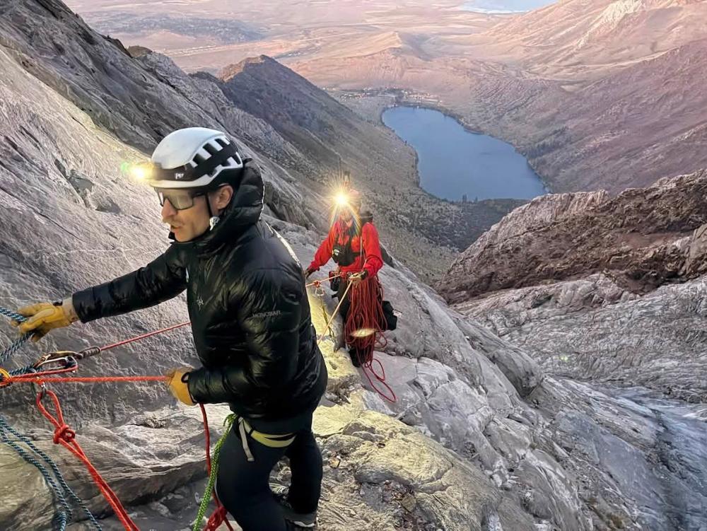 Sierra Nevada Rescue: Climber Saved from 10,000-Foot Ledge