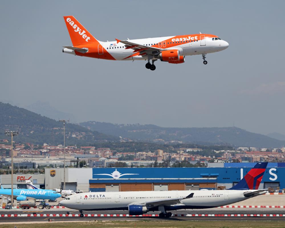 easyJet Takeover: Apollo Wins as Castlelake Withdraws
