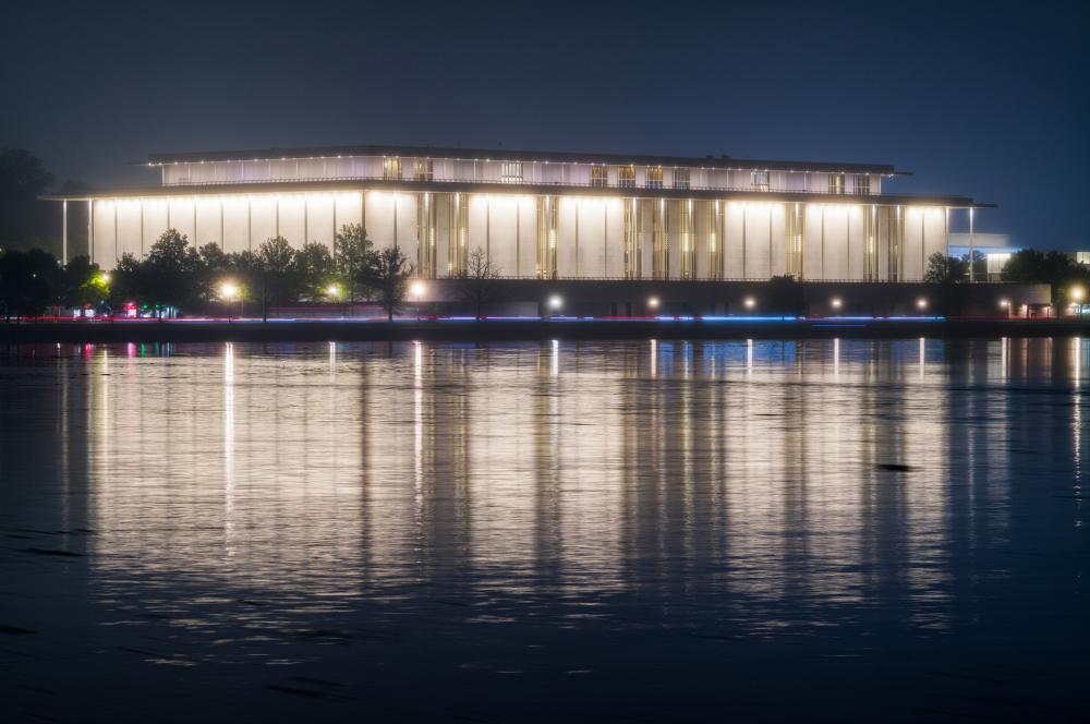 Kennedy Center Fiscal Collapse May Force Trump Name on Facade