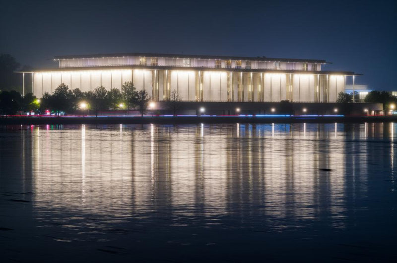 Kennedy Center Fiscal Collapse May Force Trump Name on Facade