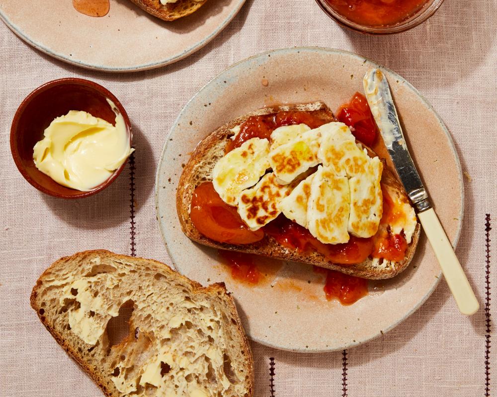 Cooking on Holiday: Simple Recipes Without Packing Your Kitchen